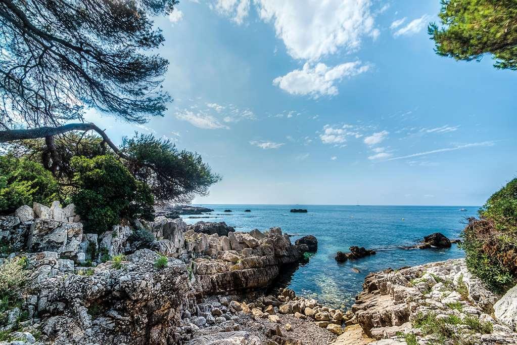 Zenitude Hôtel-Résidences Le Maestria Antibes Exterior foto