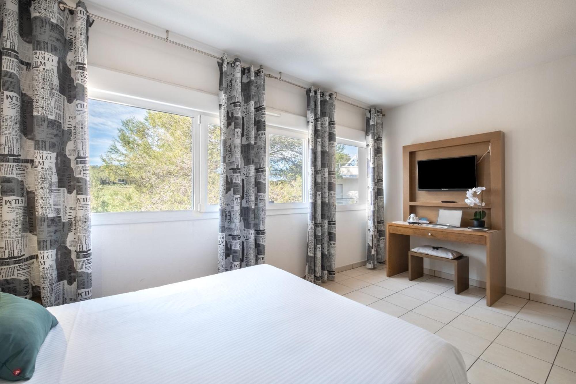 Zenitude Hôtel-Résidences Le Maestria Antibes Exterior foto