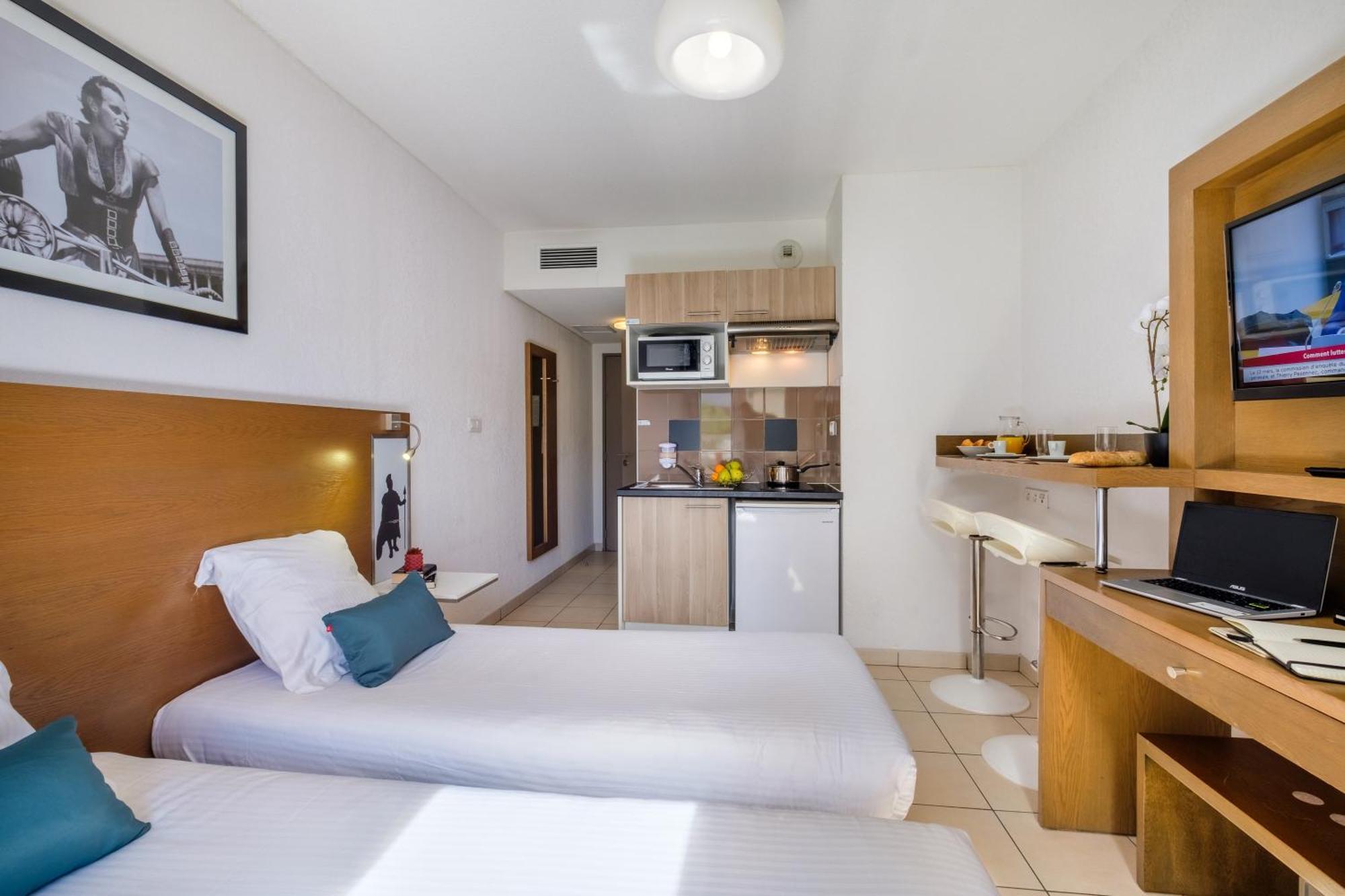 Zenitude Hôtel-Résidences Le Maestria Antibes Exterior foto